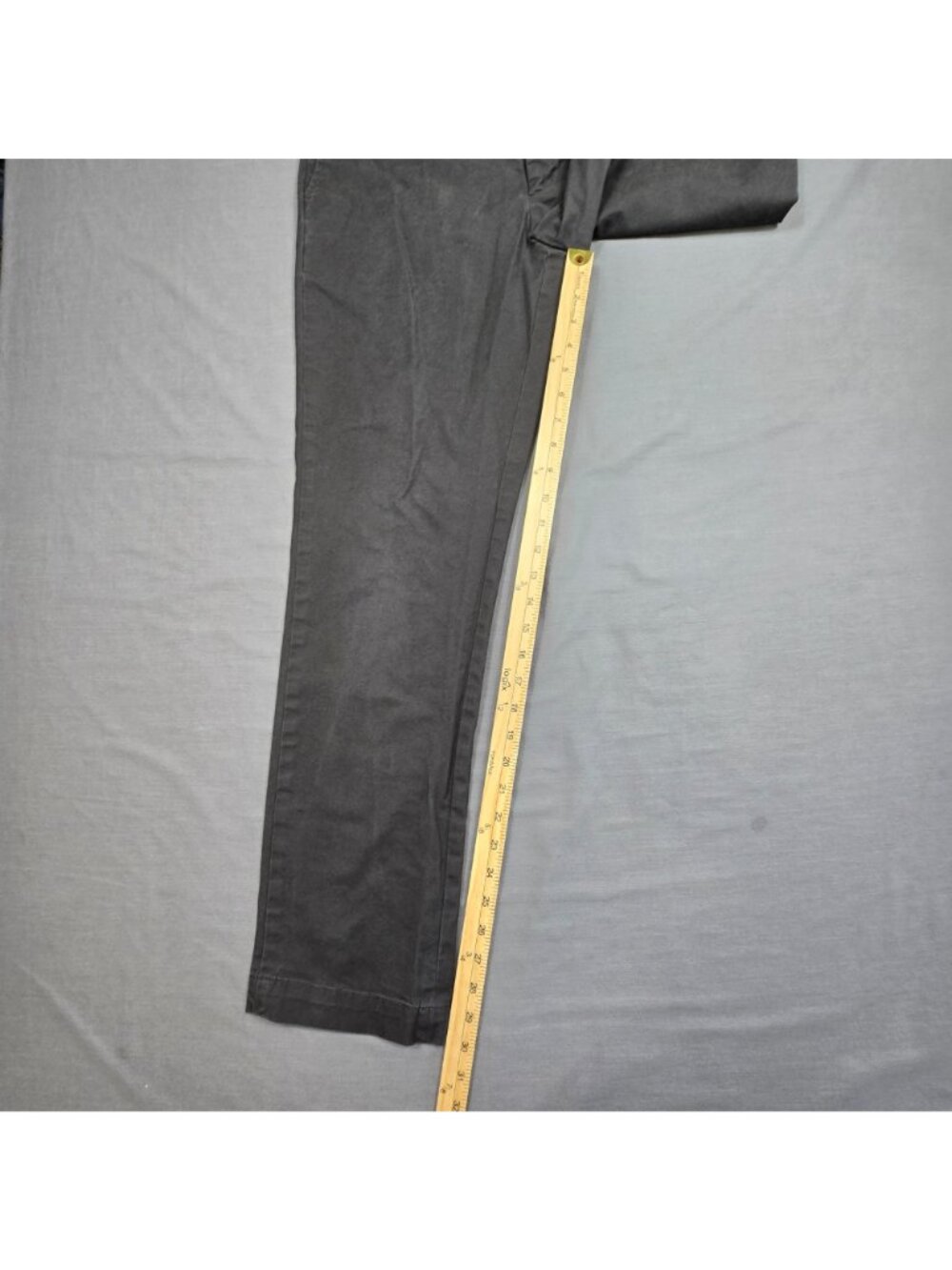Banana Republic 33x32 Mens Chino Pants Aiden Straight Fit Gray Casual - Picture 4 of 6